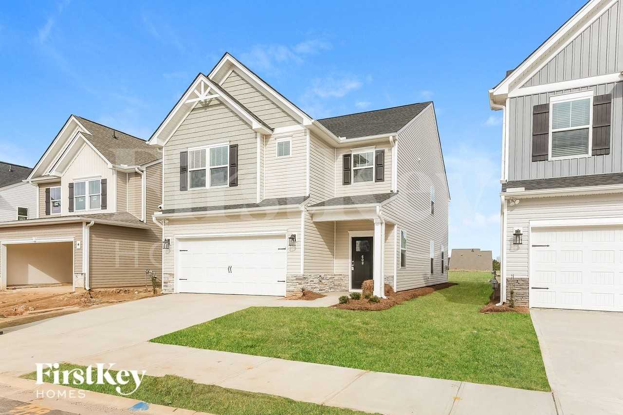 608 Goldburn Way - Photo 2 of 15