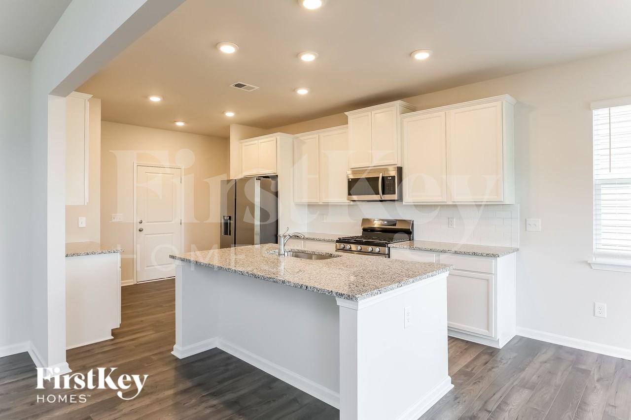 608 Goldburn Way - Photo 6 of 15