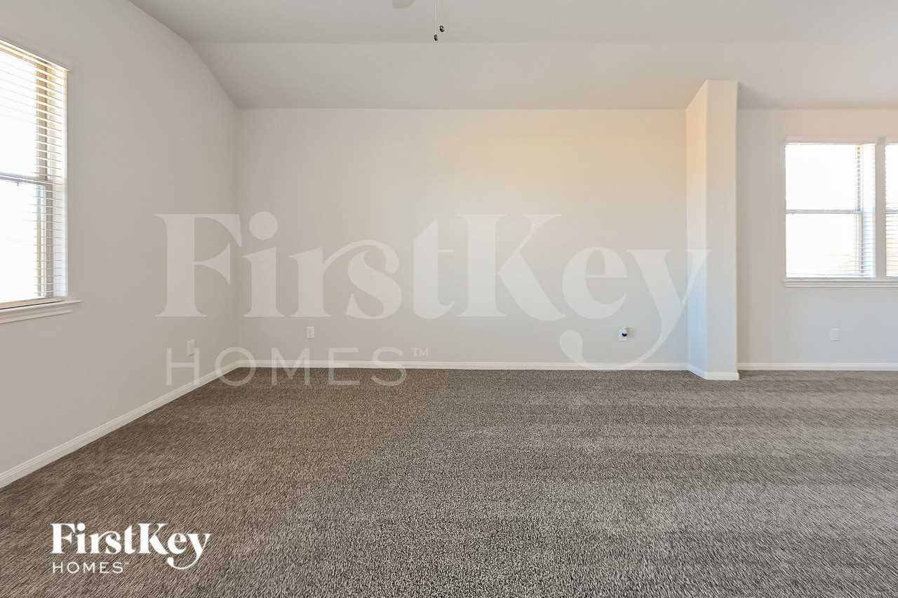 26211 Cooperstown Way - Photo 7 of 15