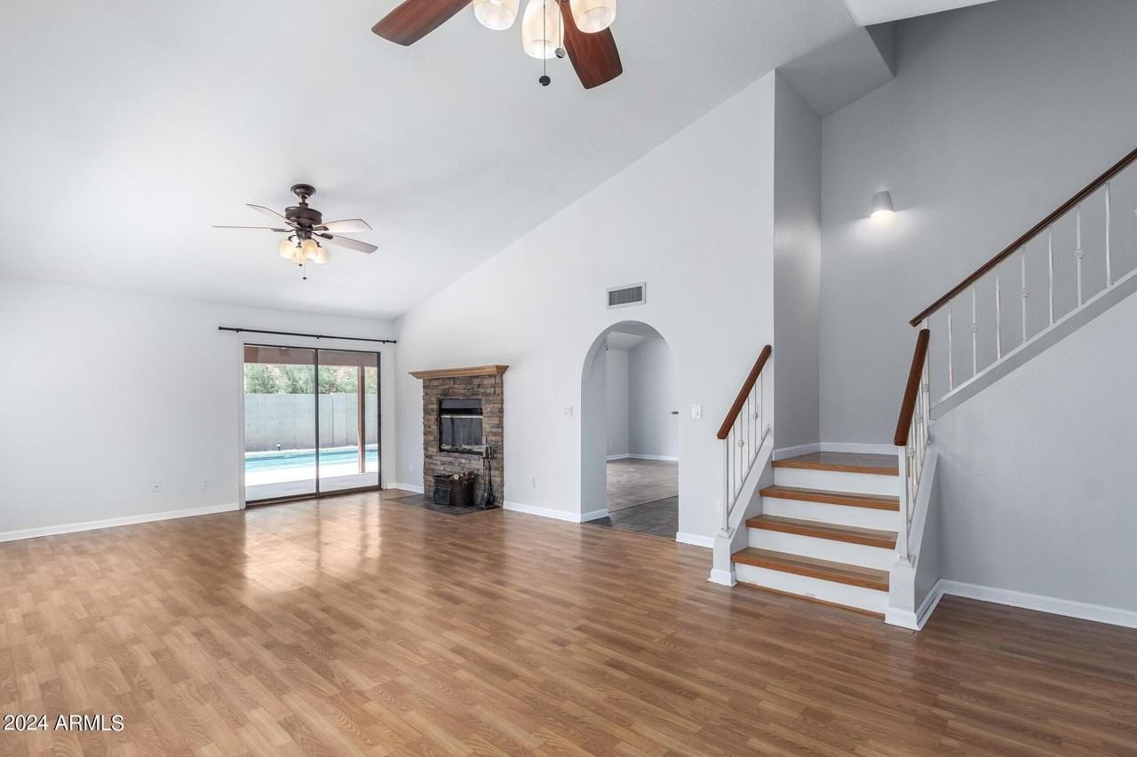 11305 E Sunnyside Dr - Photo 6 of 32