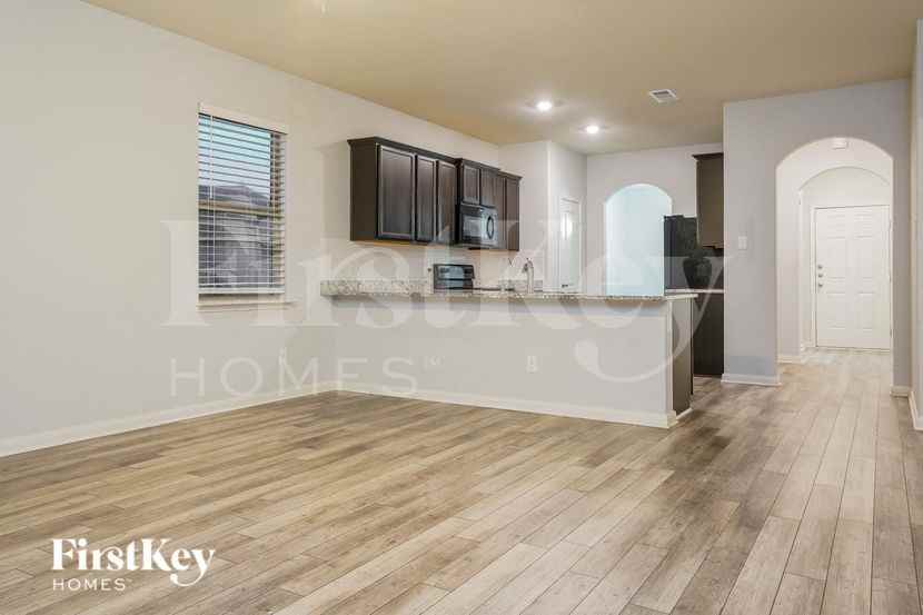 133 Yorktown Ct - Photo 3 of 15