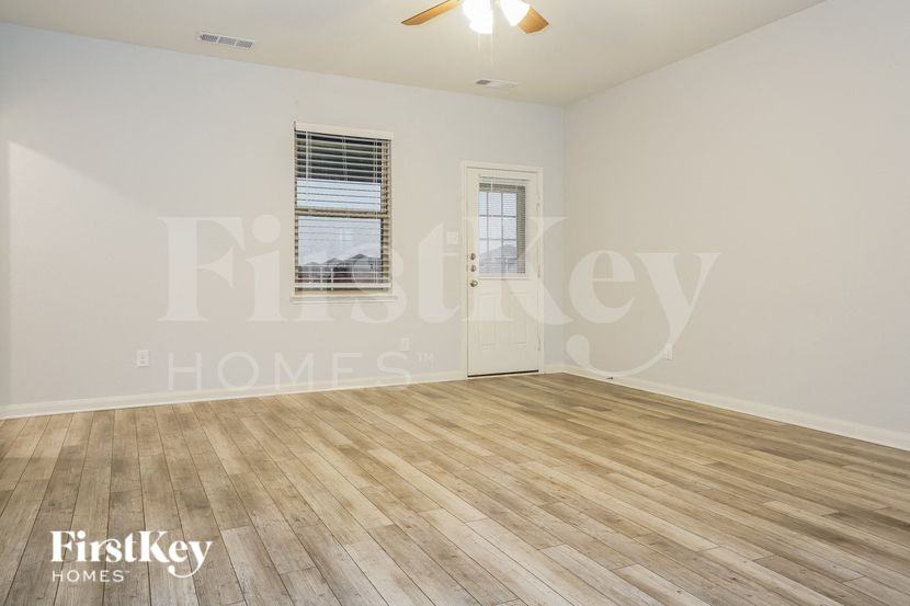 133 Yorktown Ct - Photo 7 of 15