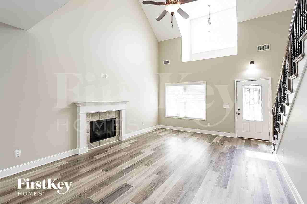 2002 Azalea Ct N - Photo 2 of 15