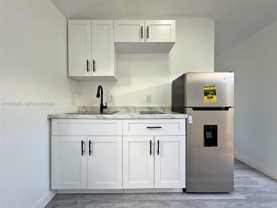 9255 Sw 43rd Ter #REAR - Photo 1 of 1