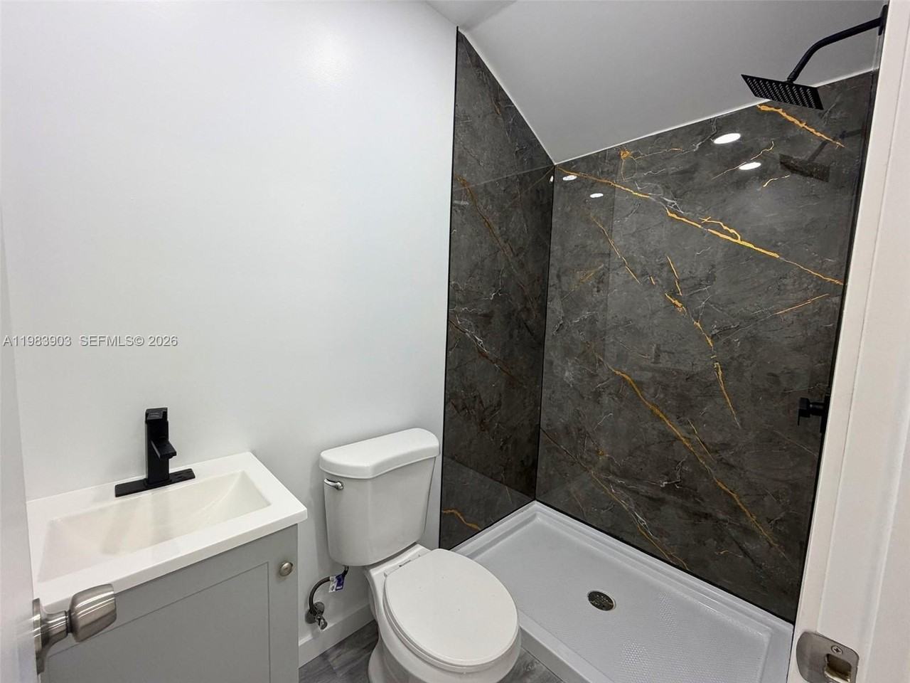 9255 Sw 43rd Ter #REAR - Photo 2 of 21