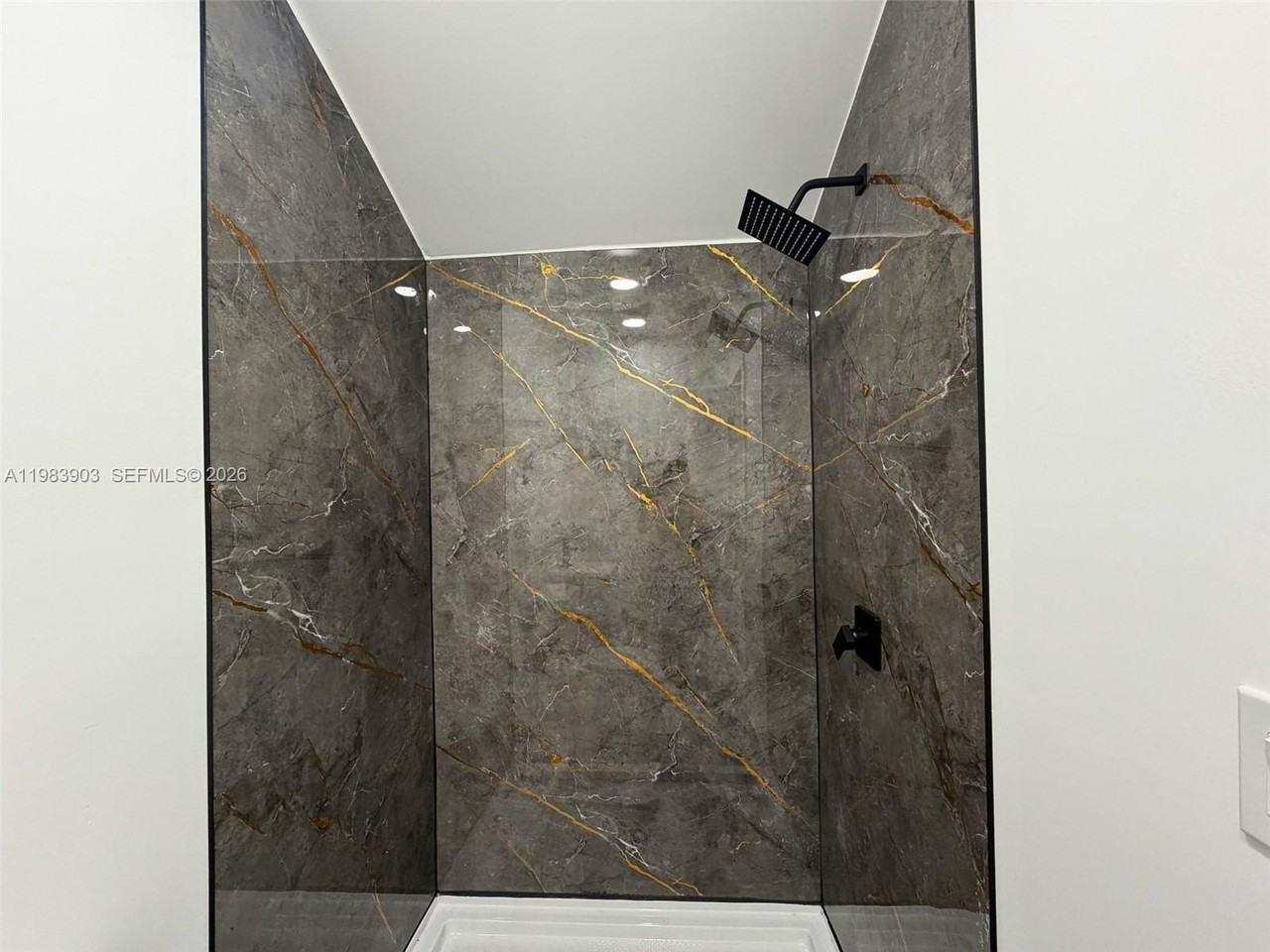 9255 Sw 43rd Ter #REAR - Photo 7 of 21