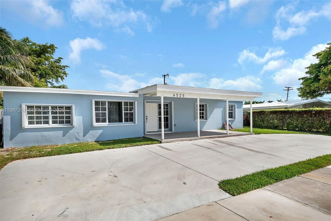 4525 Sw 112th Pl - Photo 2 of 23