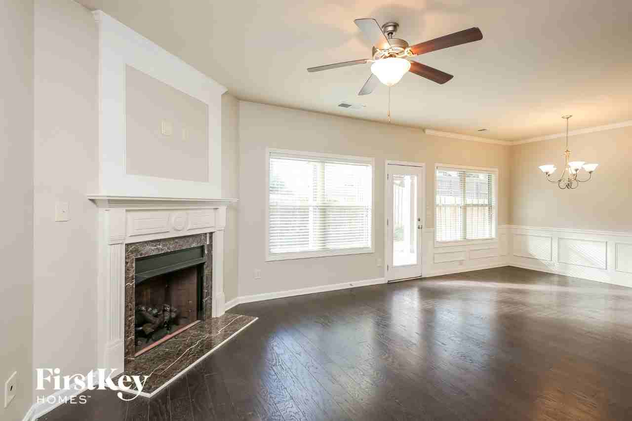 4911 Briarcliff Dr - Photo 5 of 15