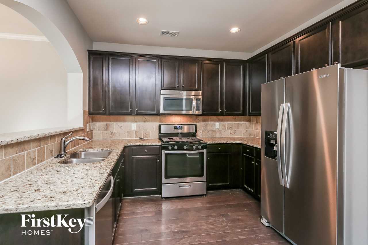 4911 Briarcliff Dr - Photo 6 of 15