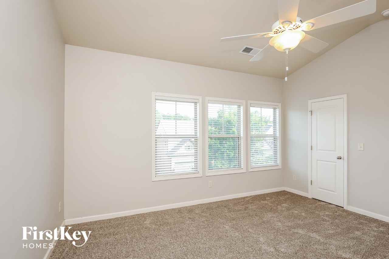 4911 Briarcliff Dr - Photo 7 of 15