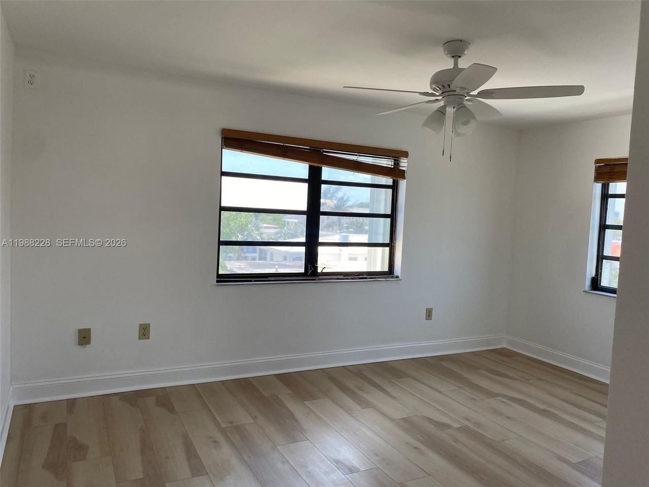 7626 Byron Ave #6 - Photo 4 of 19