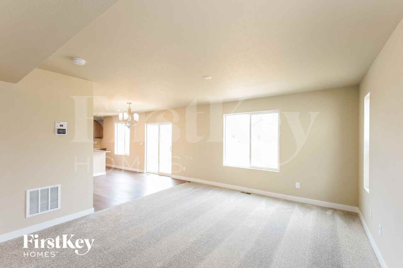 10352 Horton Dr - Photo 4 of 15