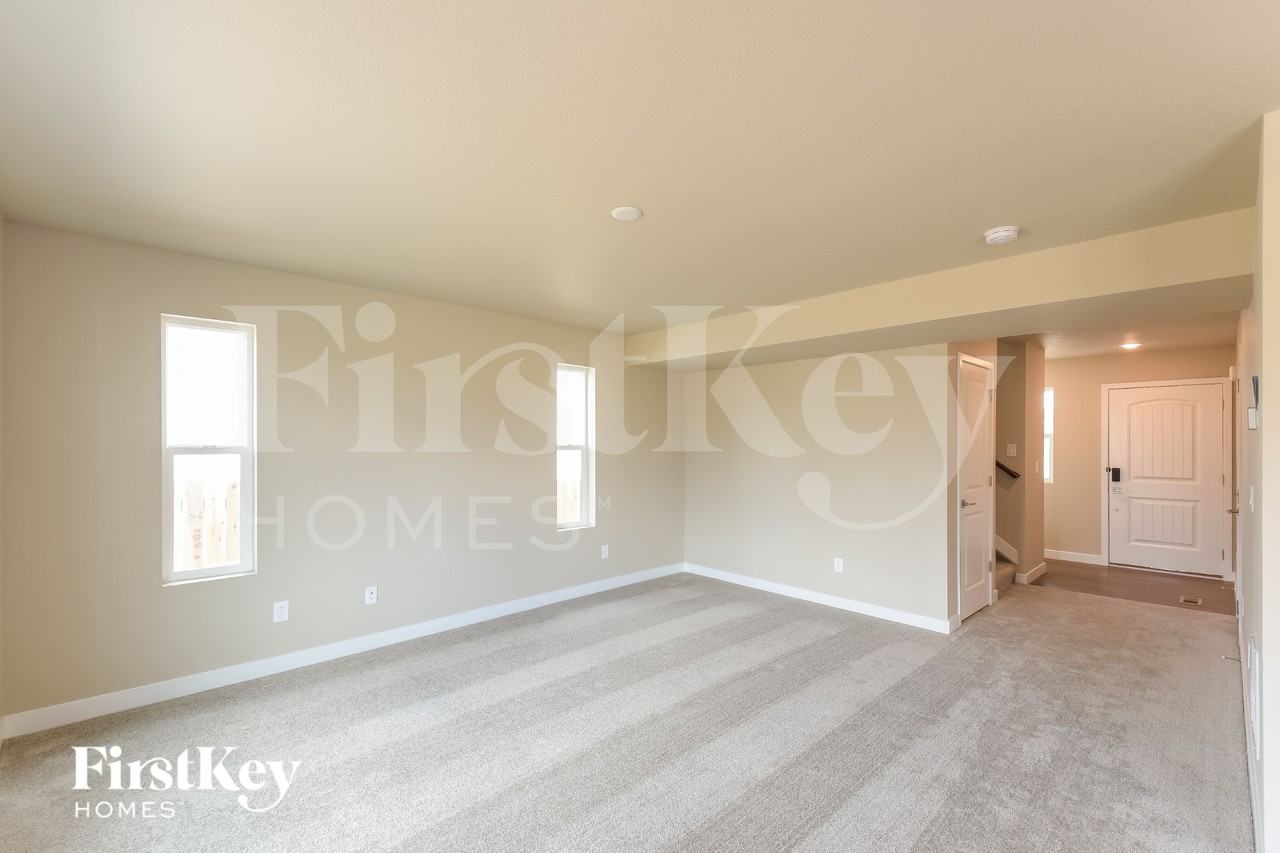 10352 Horton Dr - Photo 5 of 15