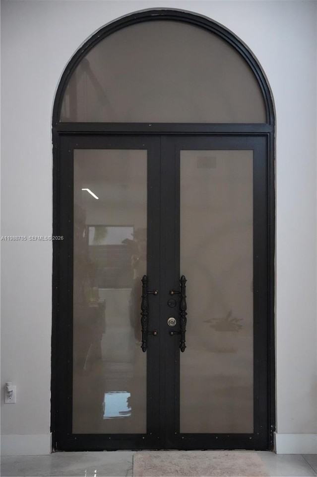 19262 Nw 89th Ave - Photo 3 of 20