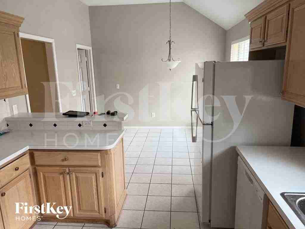 1528 Nw 179th St - Photo 7 of 12