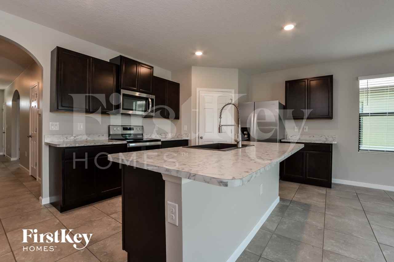 3738 Loggerhead Ln - Photo 5 of 15