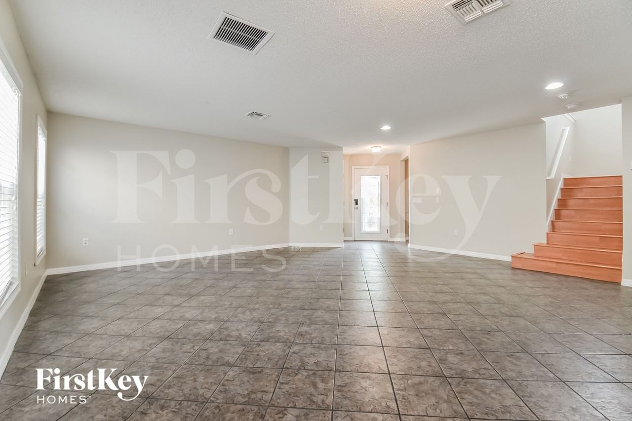 458 Rona Ln - Photo 2 of 15