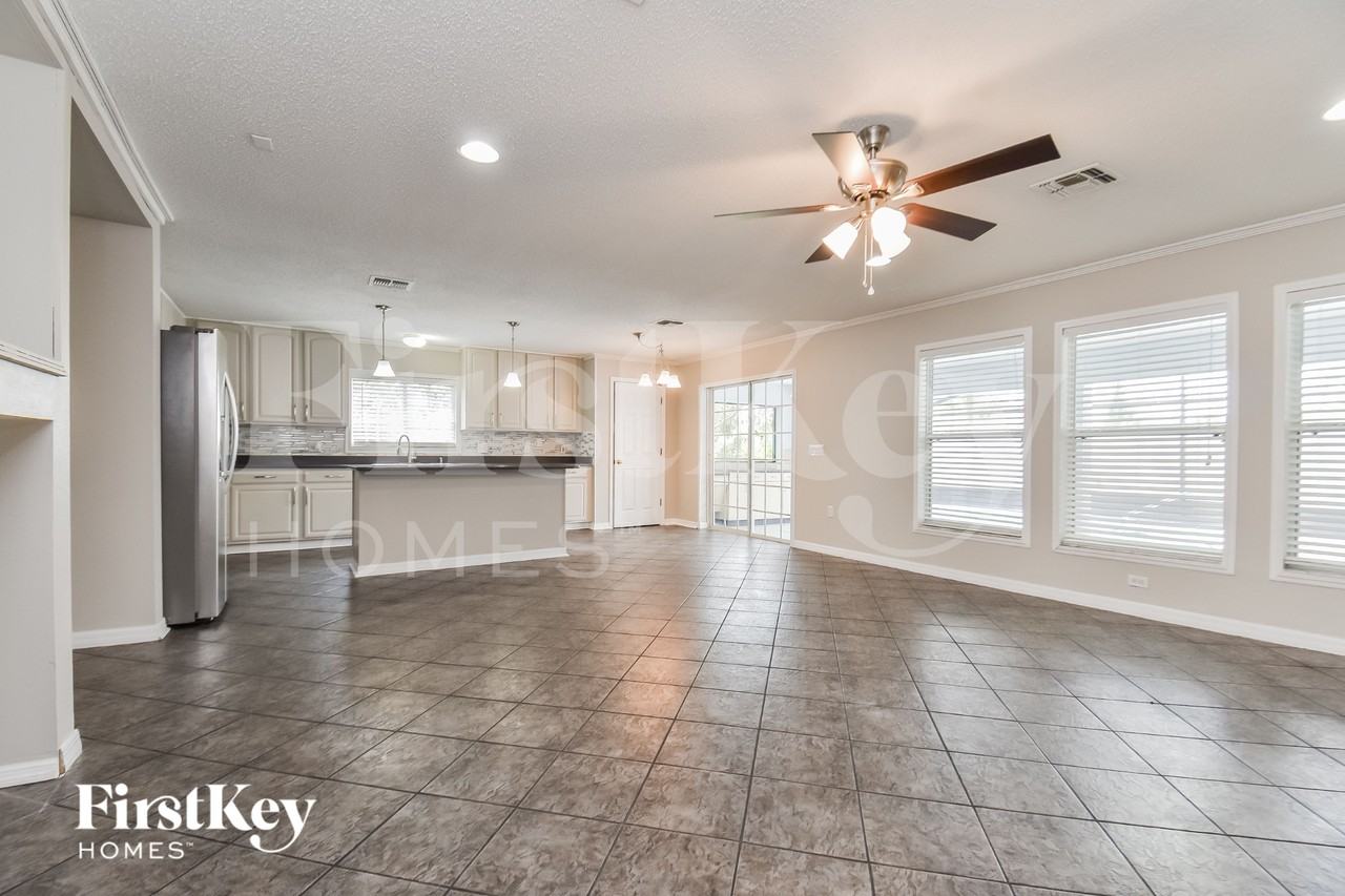 458 Rona Ln - Photo 4 of 15