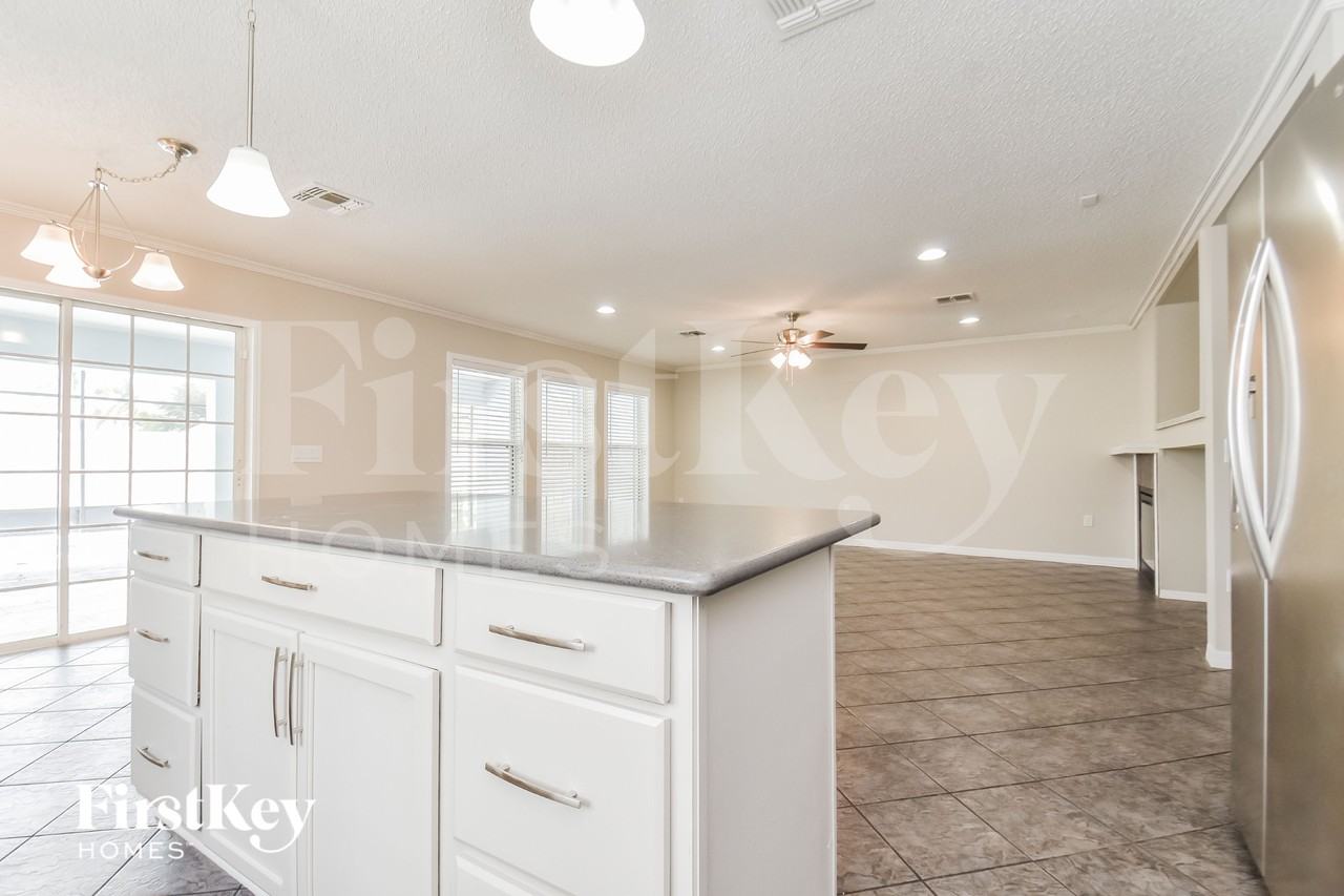 458 Rona Ln - Photo 6 of 15