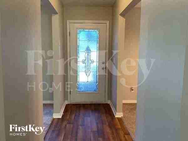 1242 Summit Oaks Dr E - Photo 2 of 10