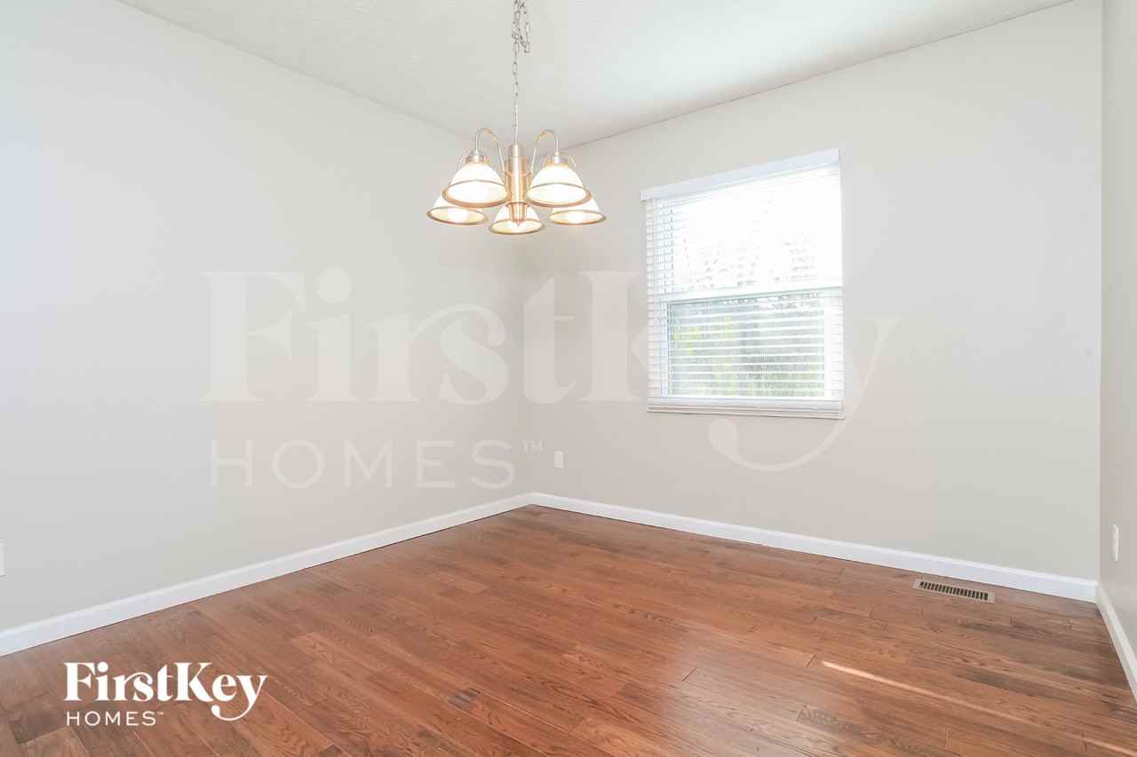 3072 Hoock Ct - Photo 5 of 15