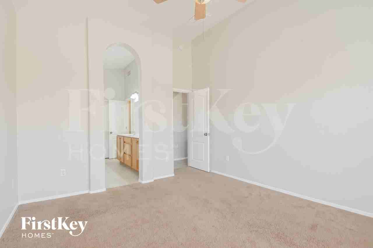 5740 W Hayfield St - Photo 7 of 15