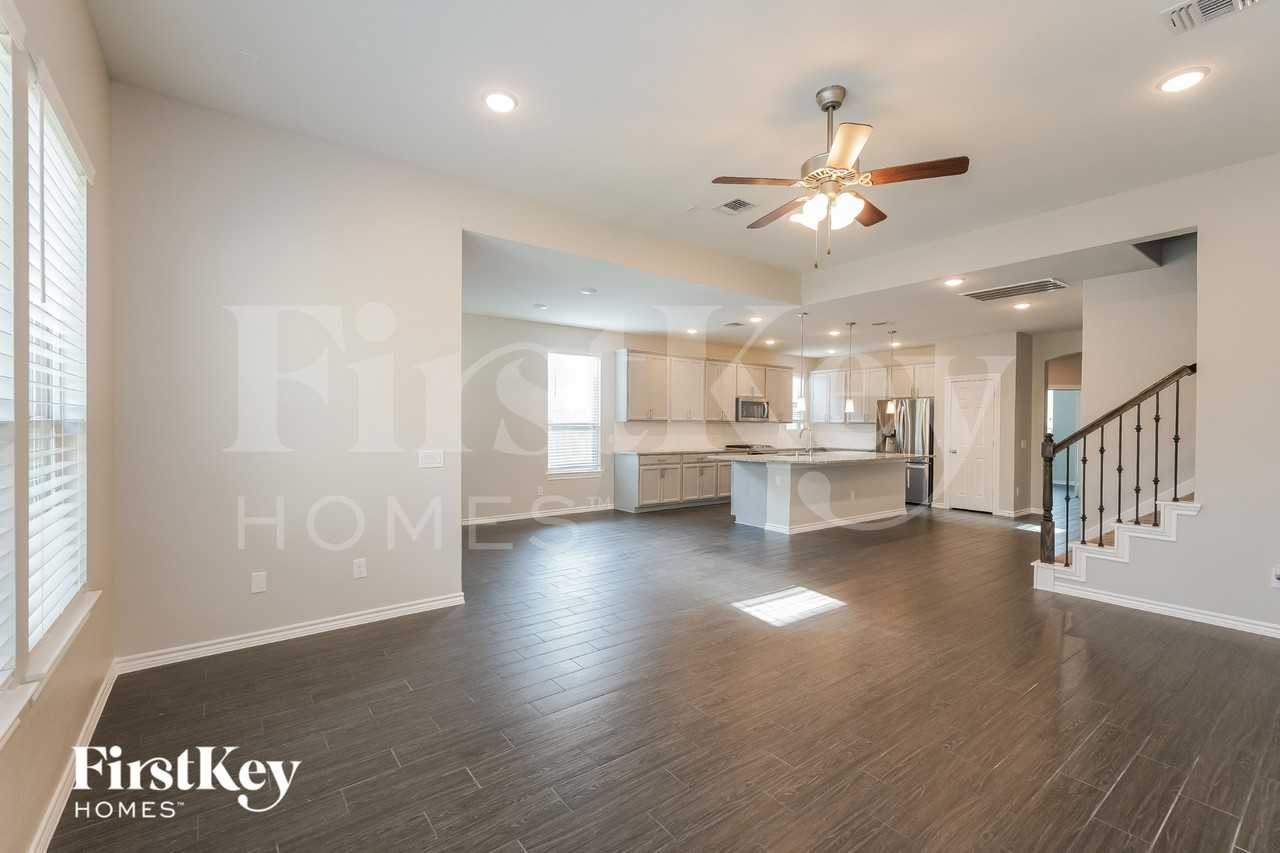 9714 Birdsnest Ct - Photo 2 of 15