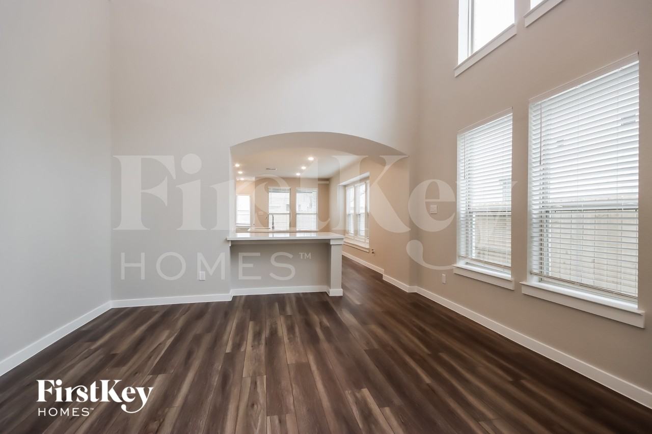 16411 Little Pine Creek Dr - Photo 3 of 15