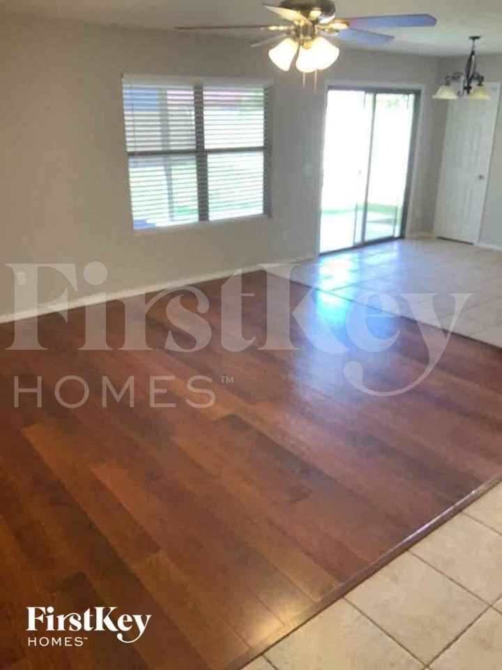 15797 W Caribbean Ln - Photo 2 of 11