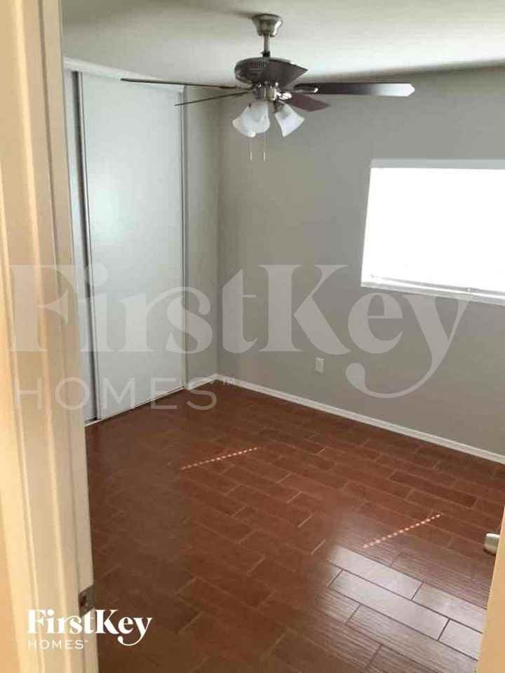 15797 W Caribbean Ln - Photo 6 of 11