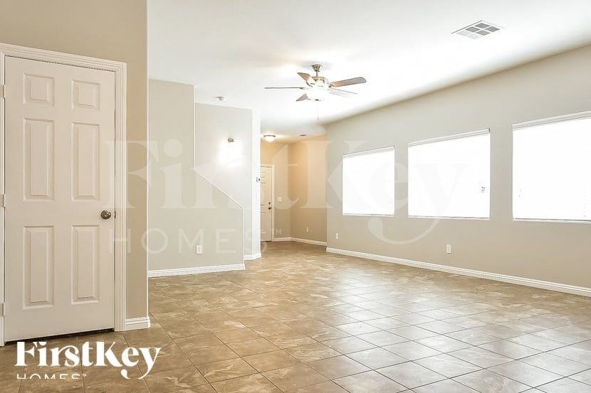 9317 Gracious Lady St - Photo 4 of 15