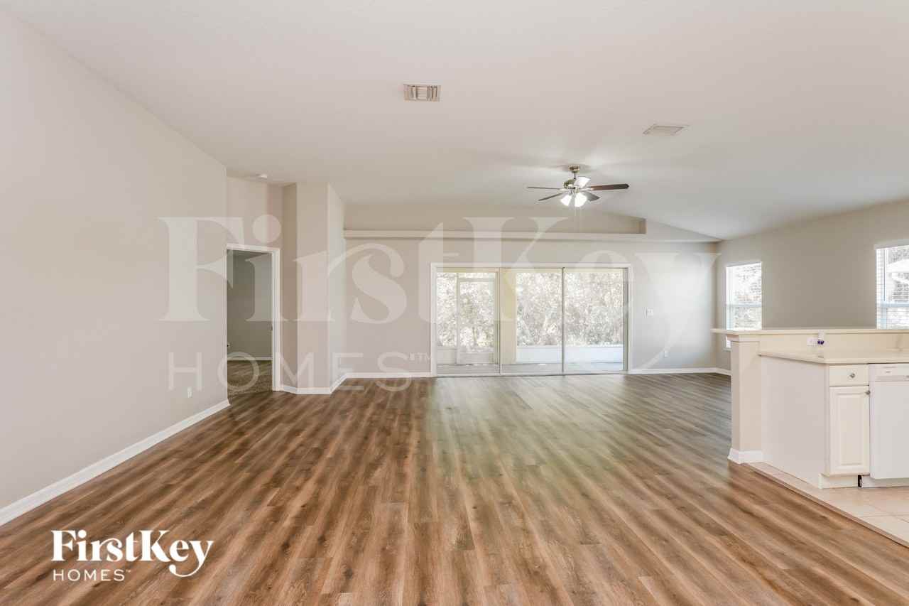 932 Tavernier Cir Ne - Photo 3 of 16