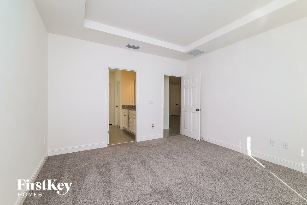 1100 Cavender Creek Rd - Photo 7 of 15