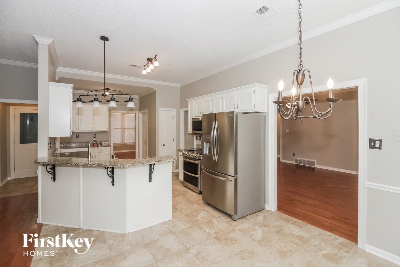 719 Gable Ln - Photo 6 of 15