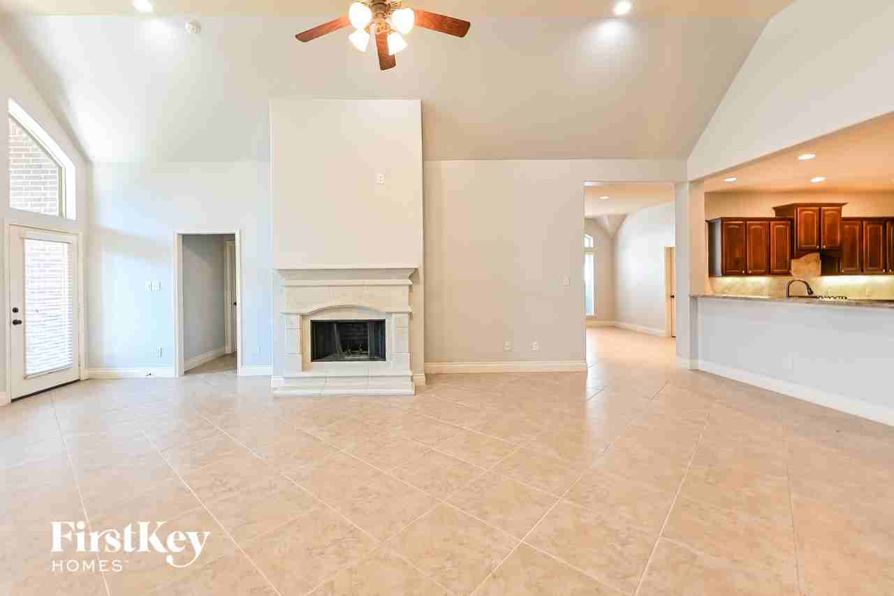 18631 Minden Oaks Dr - Photo 3 of 15