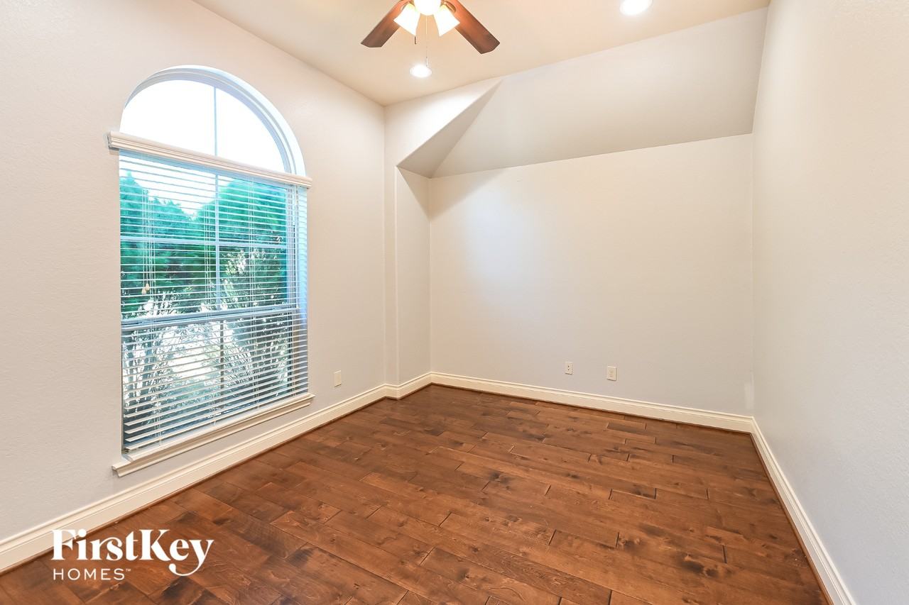 18631 Minden Oaks Dr - Photo 5 of 15