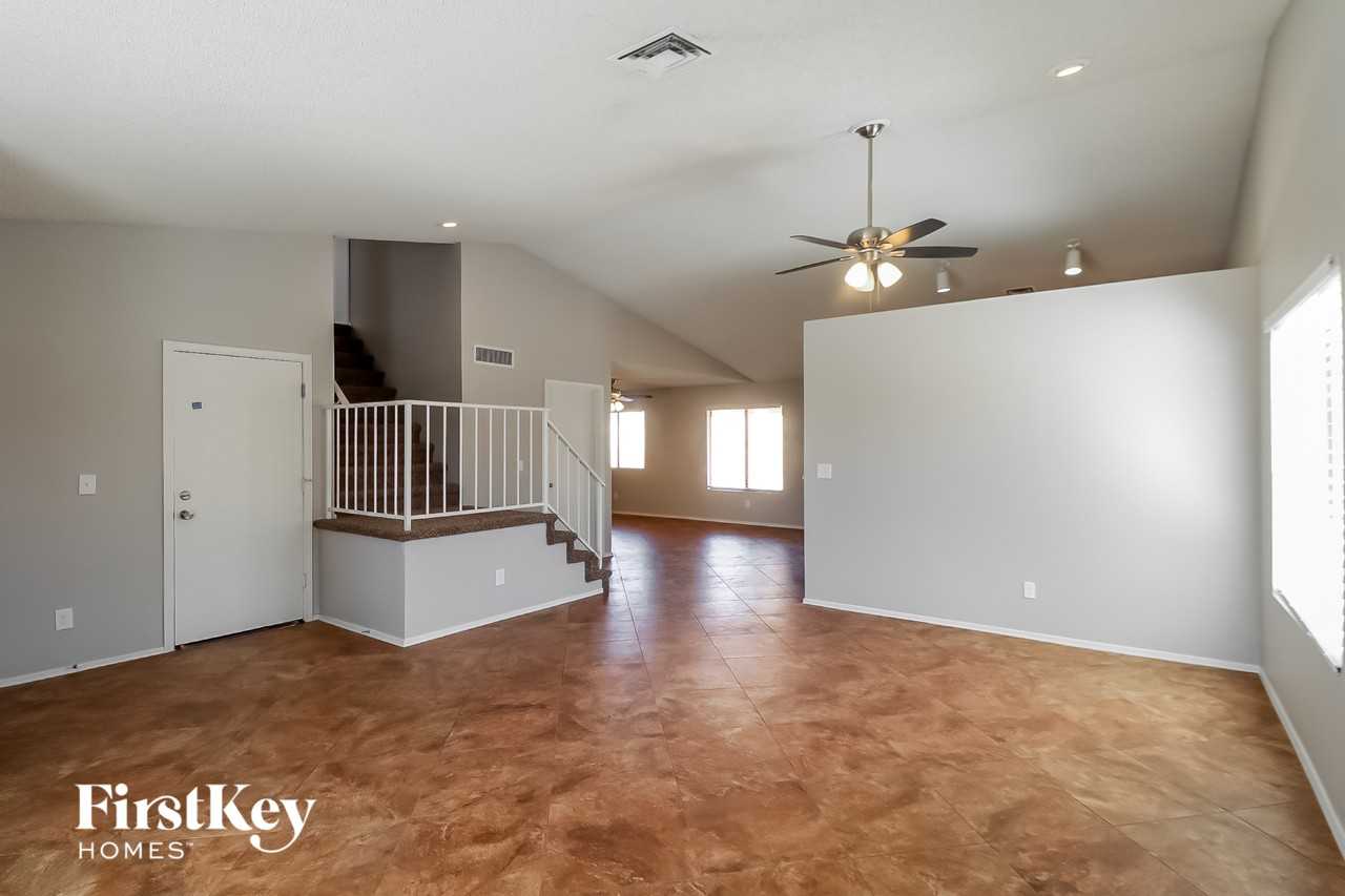 3638 E Verdin Rd - Photo 3 of 15