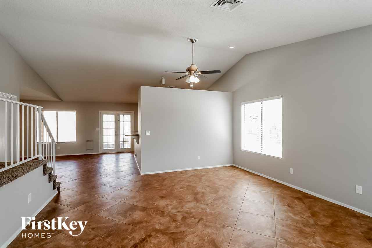 3638 E Verdin Rd - Photo 4 of 15