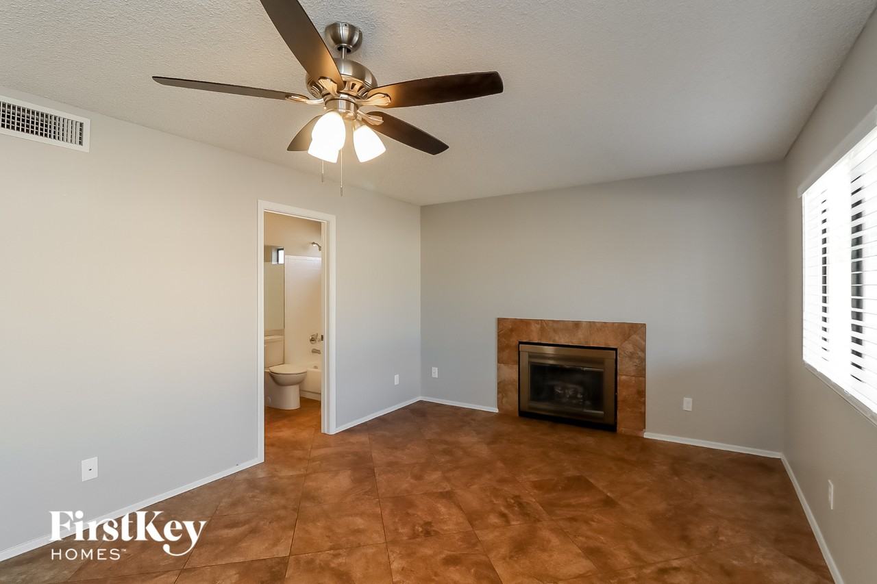 3638 E Verdin Rd - Photo 6 of 15