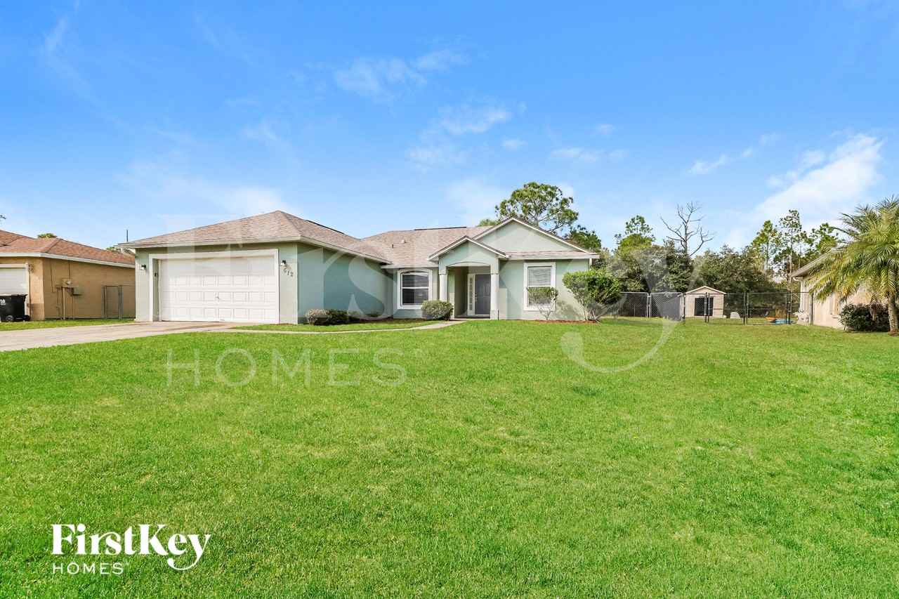 612 Camel Ln - Photo 2 of 15