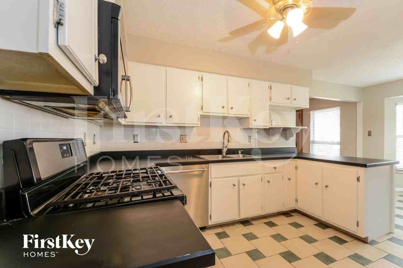 4674 Peggyann Dr - Photo 6 of 15