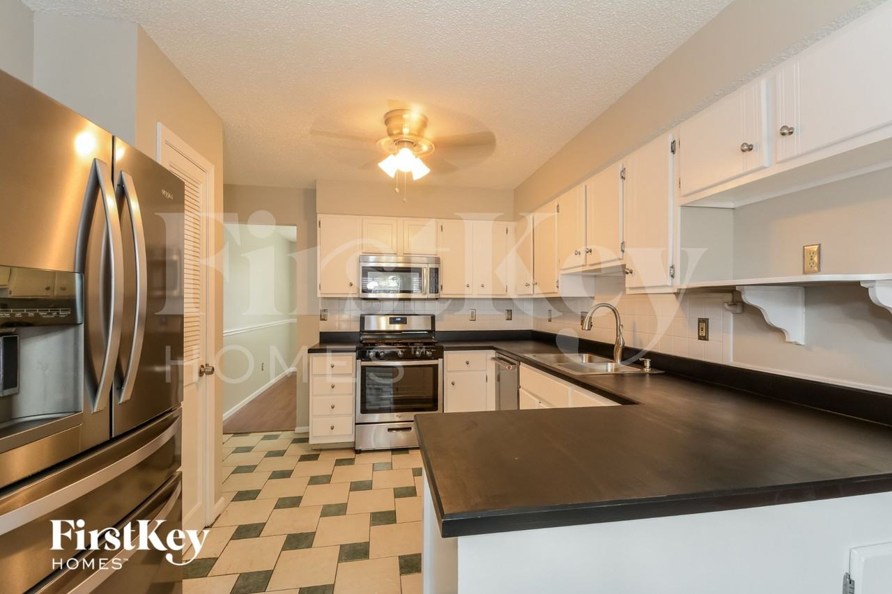 4674 Peggyann Dr - Photo 7 of 15