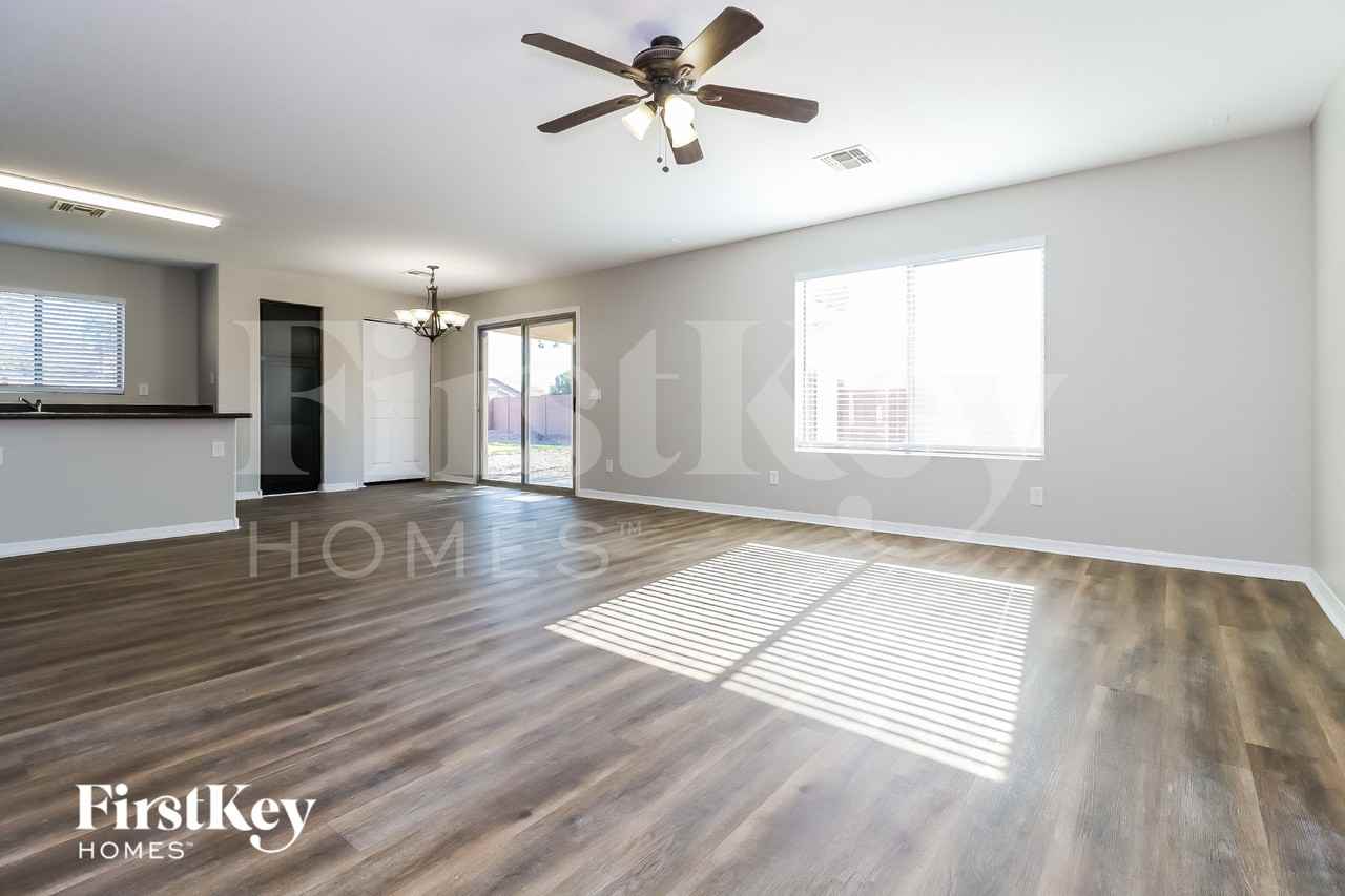 21797 W Sonora St - Photo 3 of 15