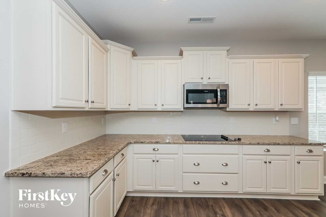 2607 Whispering Way - Photo 7 of 15