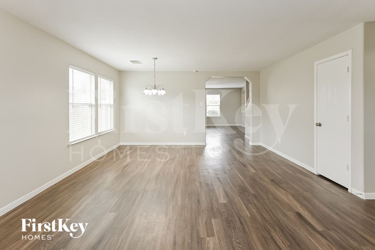 1935 Poco Dr - Photo 5 of 15