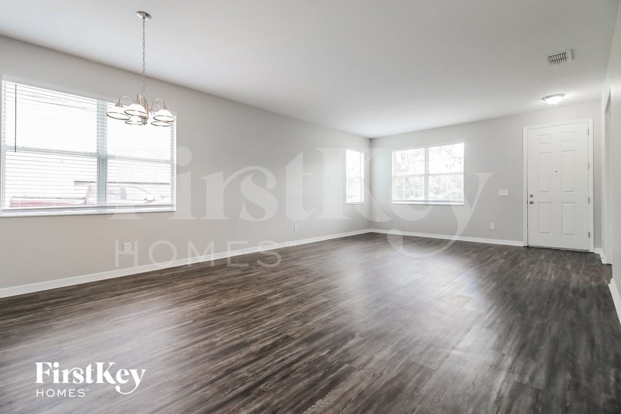 2796 Grassmoor Loop - Photo 3 of 15