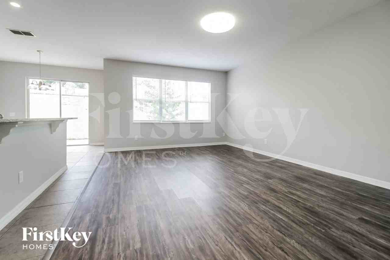 2796 Grassmoor Loop - Photo 4 of 15