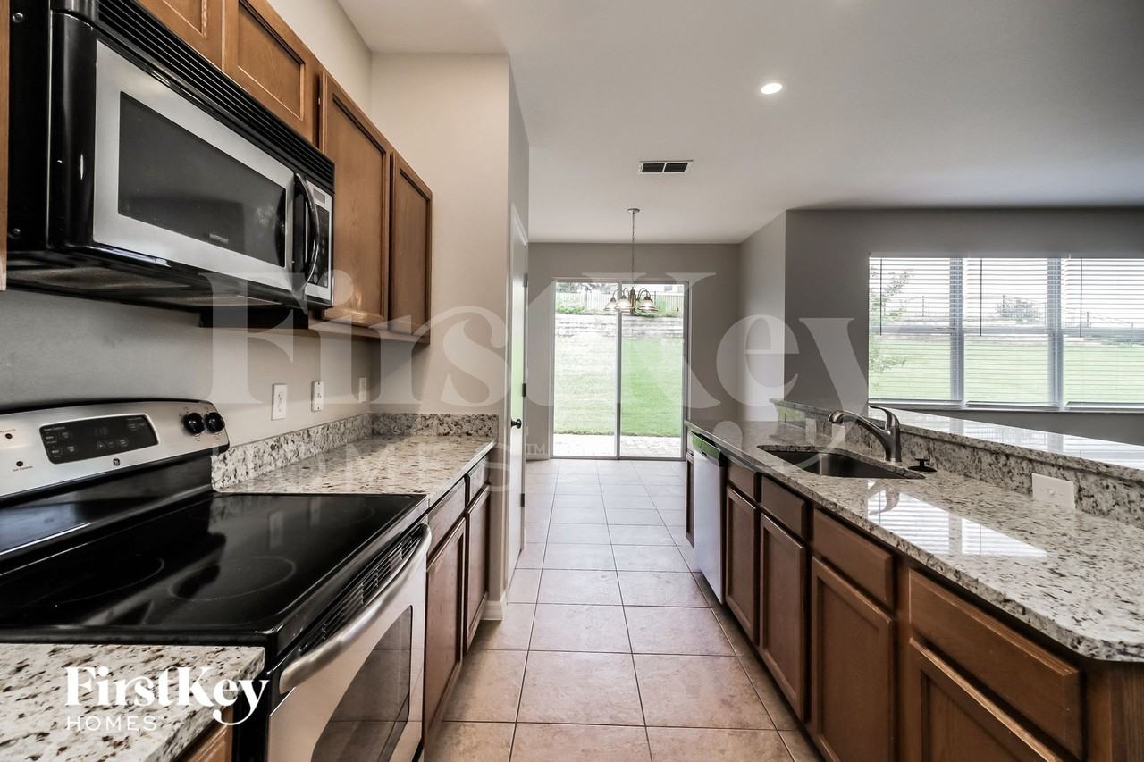 2796 Grassmoor Loop - Photo 7 of 15