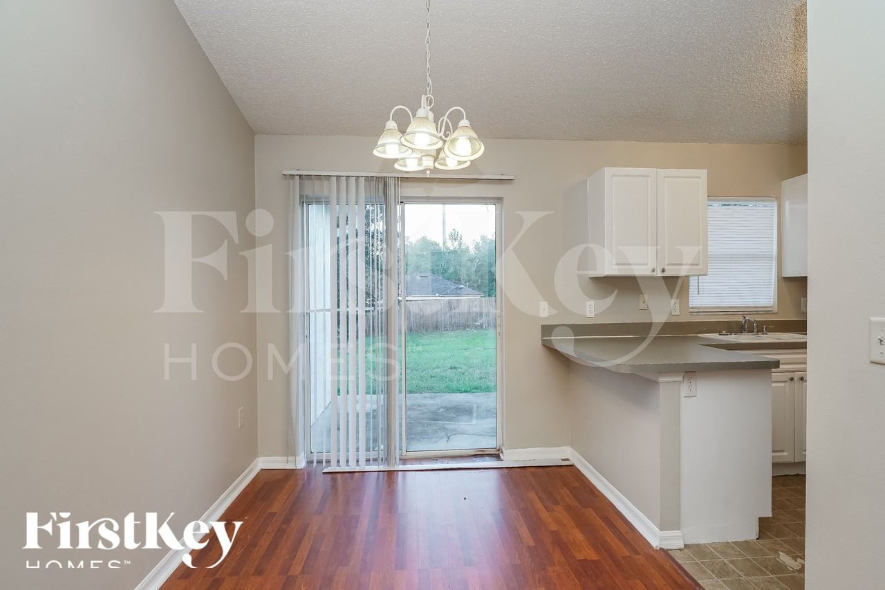 797 Chestnut Ave - Photo 7 of 16