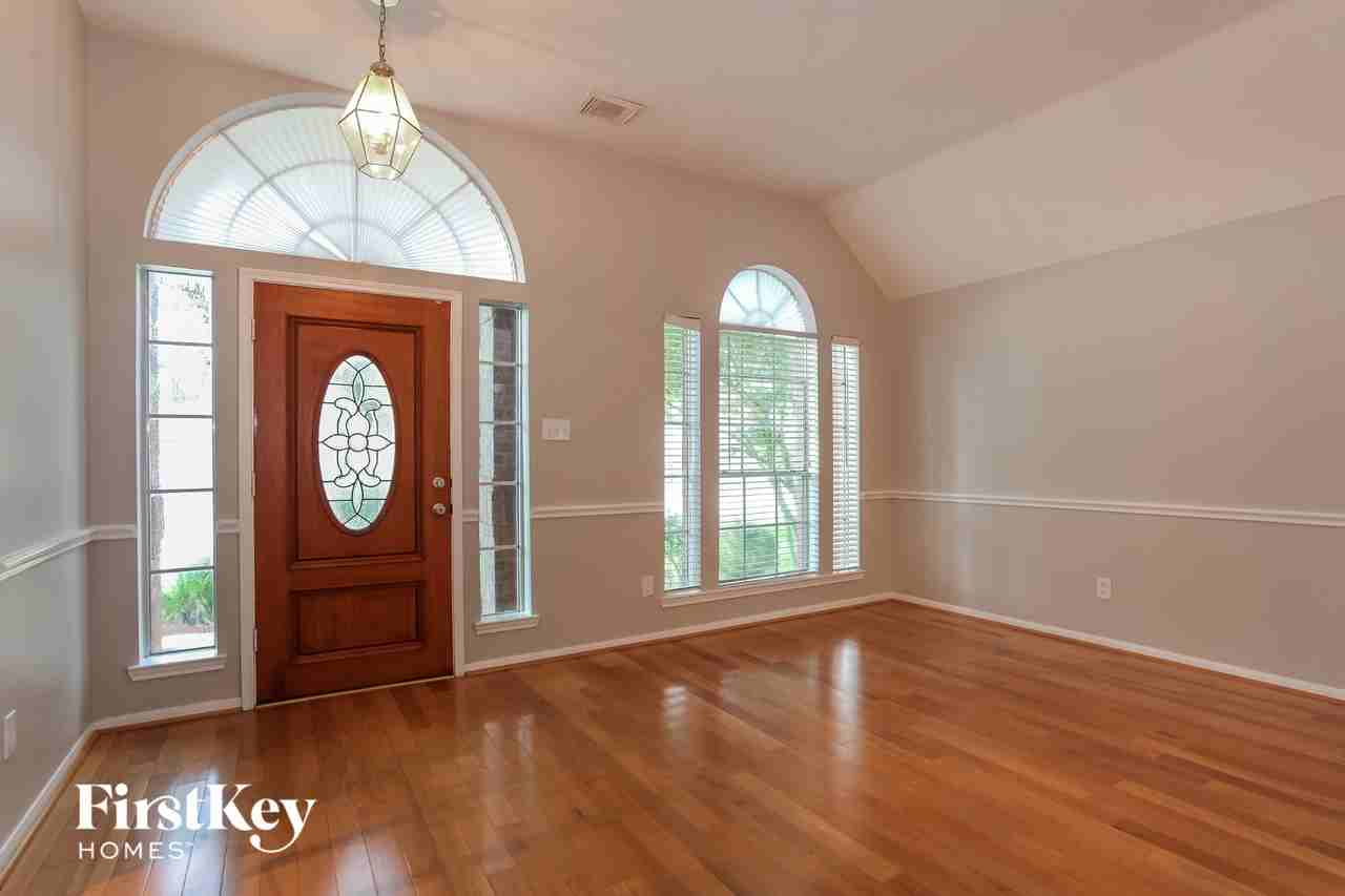 2115 Mercoal Dr - Photo 2 of 15